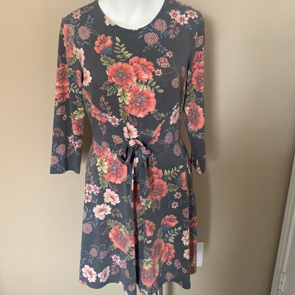 Women’s floral size L dress